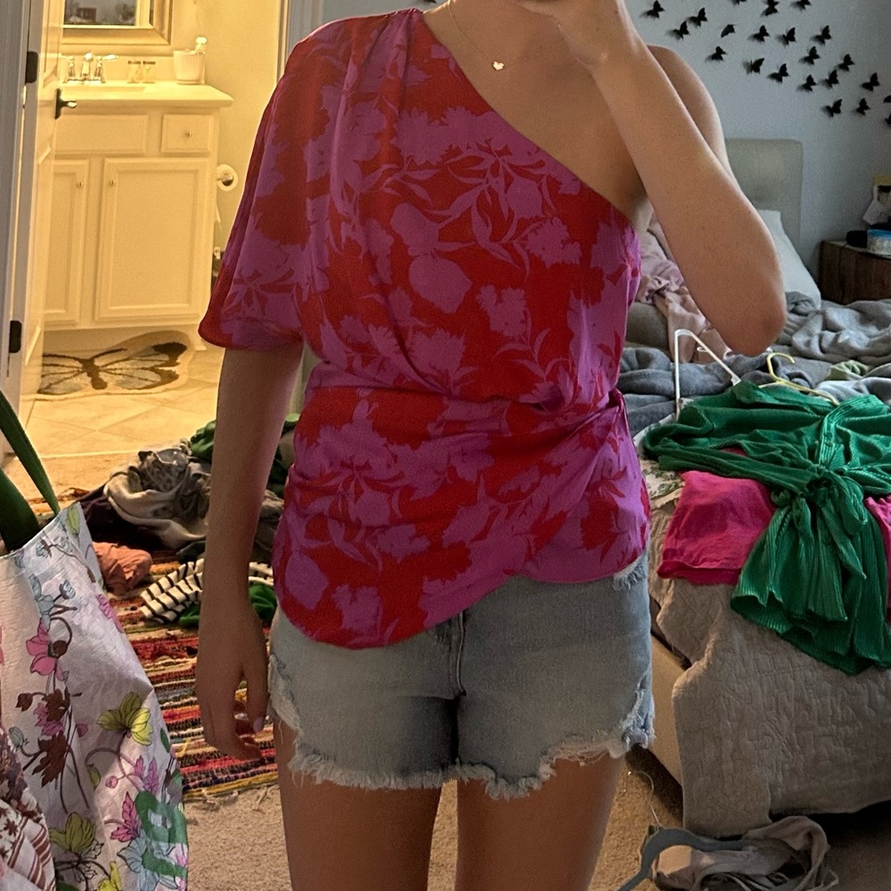 Vestique magenta and red floral one shoulder top